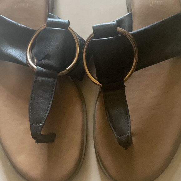 Cozy Black/Gold Sandals - Picture 3 of 3